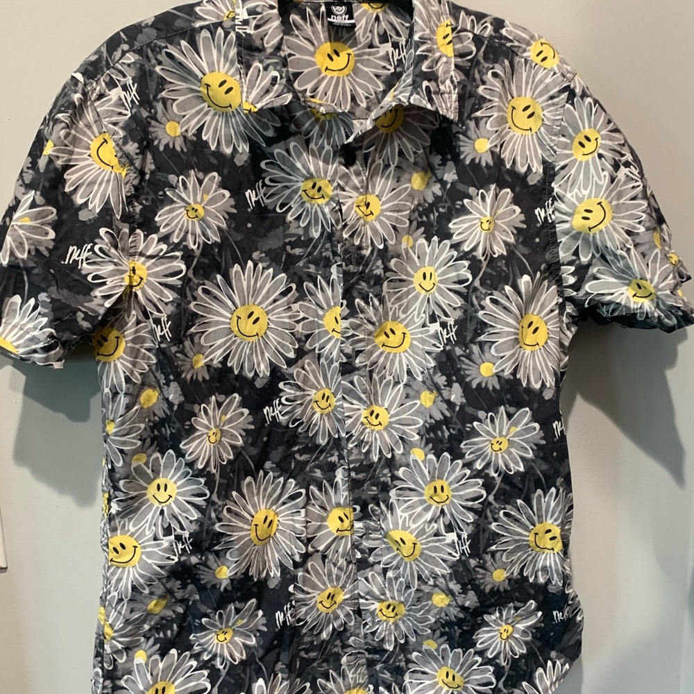 Neff happy face flower button down shirt size L